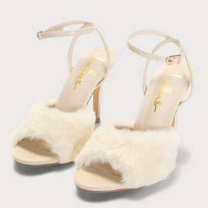 Lulu's Heeled Sandals Stilletto Women's Ivory Soft Faux Fur Ankle Strap Size7